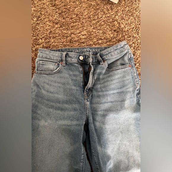 American Eagle Mid-wash Mom Jean - Picture 6 of 6